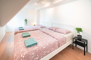 Saint Pauls Apartment for 12 Guests