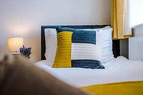 Penny Bridge Basecamp 6-bed Contractor House St Helens