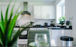 Penny Bridge Basecamp 6-bed Contractor House St Helens