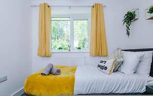 Penny Bridge Basecamp 6-bed Contractor House St Helens
