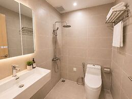 Rio Hotel & Apartment Danang Beach