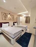 Lalji S Hotel And Restaurant