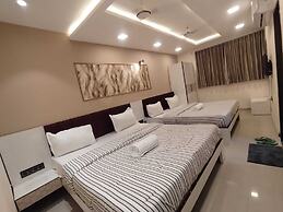 Lalji S Hotel And Restaurant