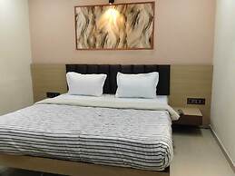 Lalji S Hotel And Restaurant