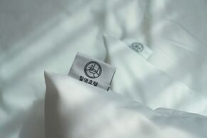 Woryeong Hotel By NewCZ