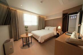 Woryeong Hotel By NewCZ