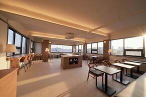 Woryeong Hotel By NewCZ