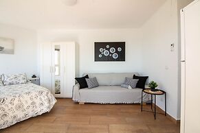 Ruselo 308 by At Home Costa del Sol