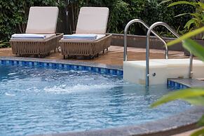 Sibaya Courtyard By Stone Wood Premium