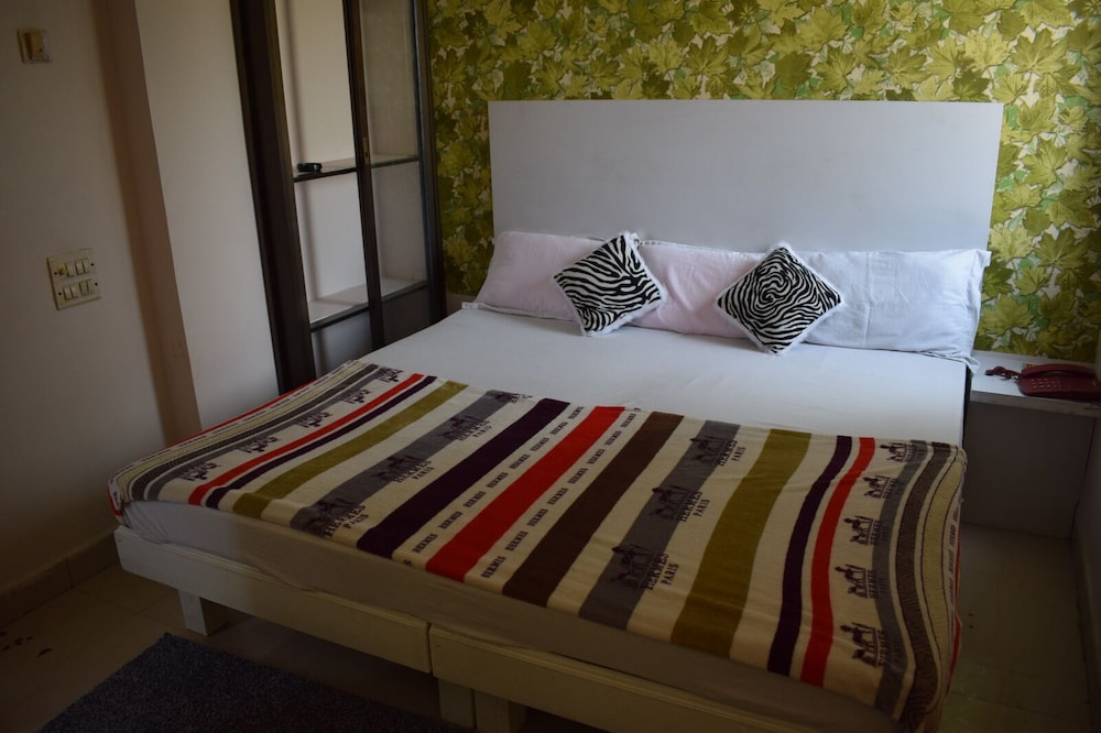 Hotel Talha Residency