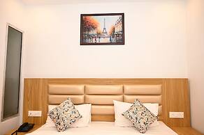Hotel Golden Bliss