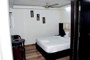 RR PALACE