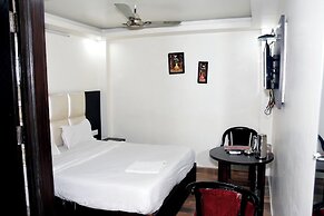 RR PALACE