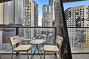 Central 2 Bed Apartment Near Melbourne CBD