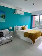 City Apartment in Kingston AC with Pool