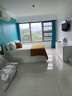 City Apartment in Kingston AC with Pool