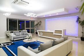 City Apartment in Kingston AC with Pool
