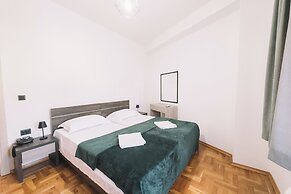 Hotel Cruiser Lux