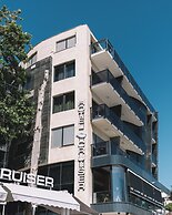 Hotel Cruiser Lux