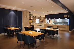 Dalong Century Bojun Hotel