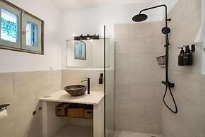 Malethonas Cottage by All About Paxos