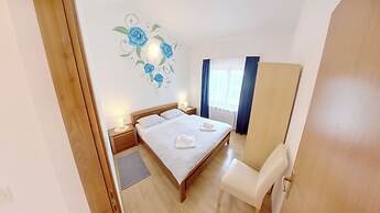 Cozy Apartment With Pool Near Umag