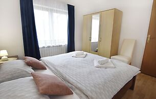 Cozy Apartment With Pool Near Umag