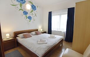 Cozy Apartment With Pool Near Umag