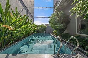 Cam On Beach 4-Bedroom Pool Villa