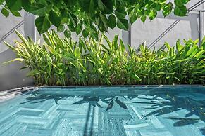 Cam On Beach 4-Bedroom Pool Villa