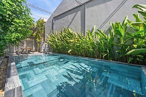 Cam On Beach 4-Bedroom Pool Villa