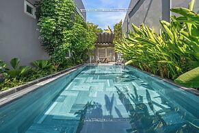 Cam On Beach 4-Bedroom Pool Villa