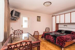 Cozy Holiday Studio in Umag