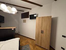 Kromatic 5 boutique studios
