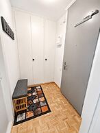 Serene 2-bedroom Apartment in Chêne-bougeries, Switzerland