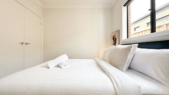 Creekstone 4B Home by GoodLive