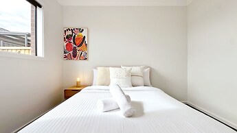 Creekstone 4B Home by GoodLive