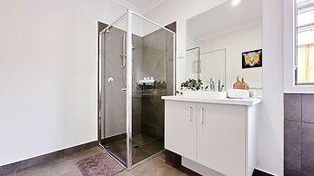Creekstone 4B Home by GoodLive