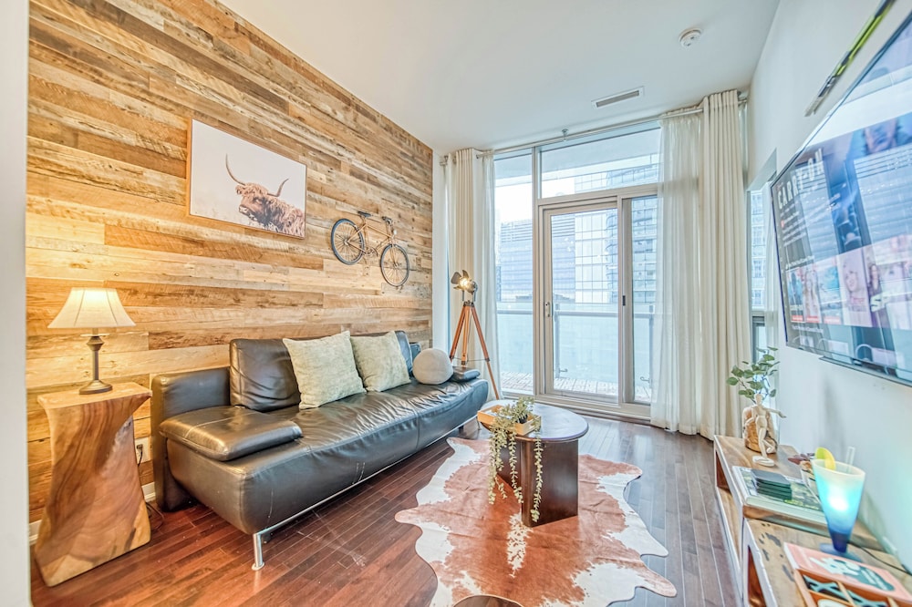 Downtown Toronto Hotel Suites