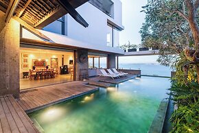 Santos Cliff View