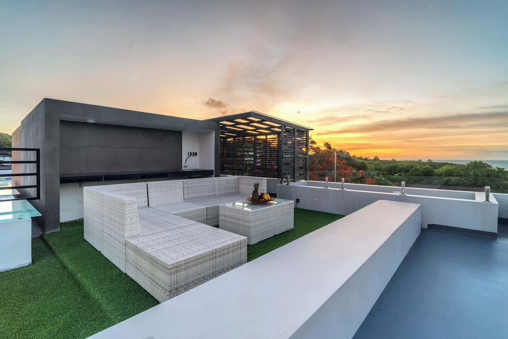 Santos Cliff View