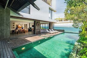 Santos Cliff View