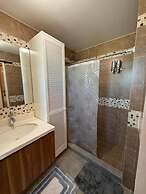 Deanery Apartments - Pool - AC - 24hrs