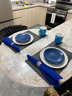Deanery Apartments - Pool - AC - 24hrs