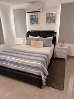 Deanery Apartments - Pool - AC - 24hrs