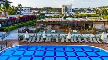 Feniks Priority Hotel