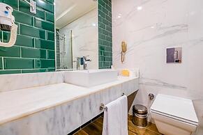 Feniks Priority Hotel