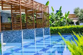 Feniks Priority Hotel
