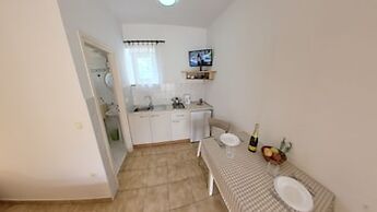 Cozy and Practical Studio in Šćavonija