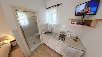 Cozy and Practical Studio in Šćavonija